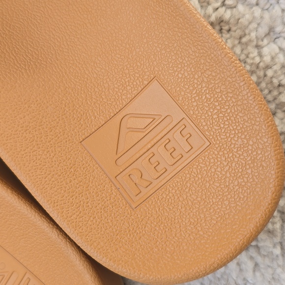 Reef | Gold Cushion Spring Bloom Slide Sandals - Picture 2 of 7